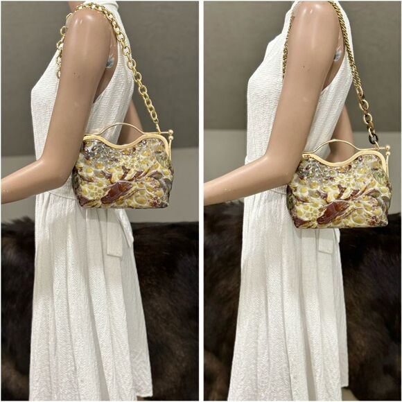 Unique Embossed Cowhide Handmade Double Kisslock Handbag, Includes Small Clutch - Picture 5 of 16